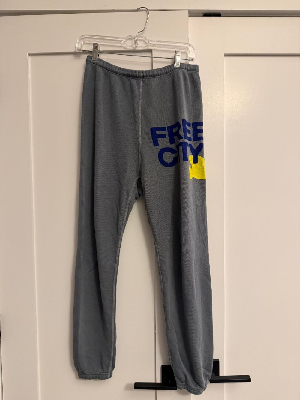 FREECITY Sweatpant in Color Grey Size S